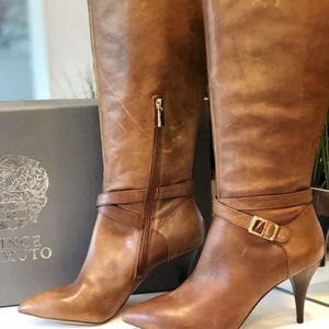 **NEVER BEEN WORN*** VINCE COMMOTO CAMEL BOOT